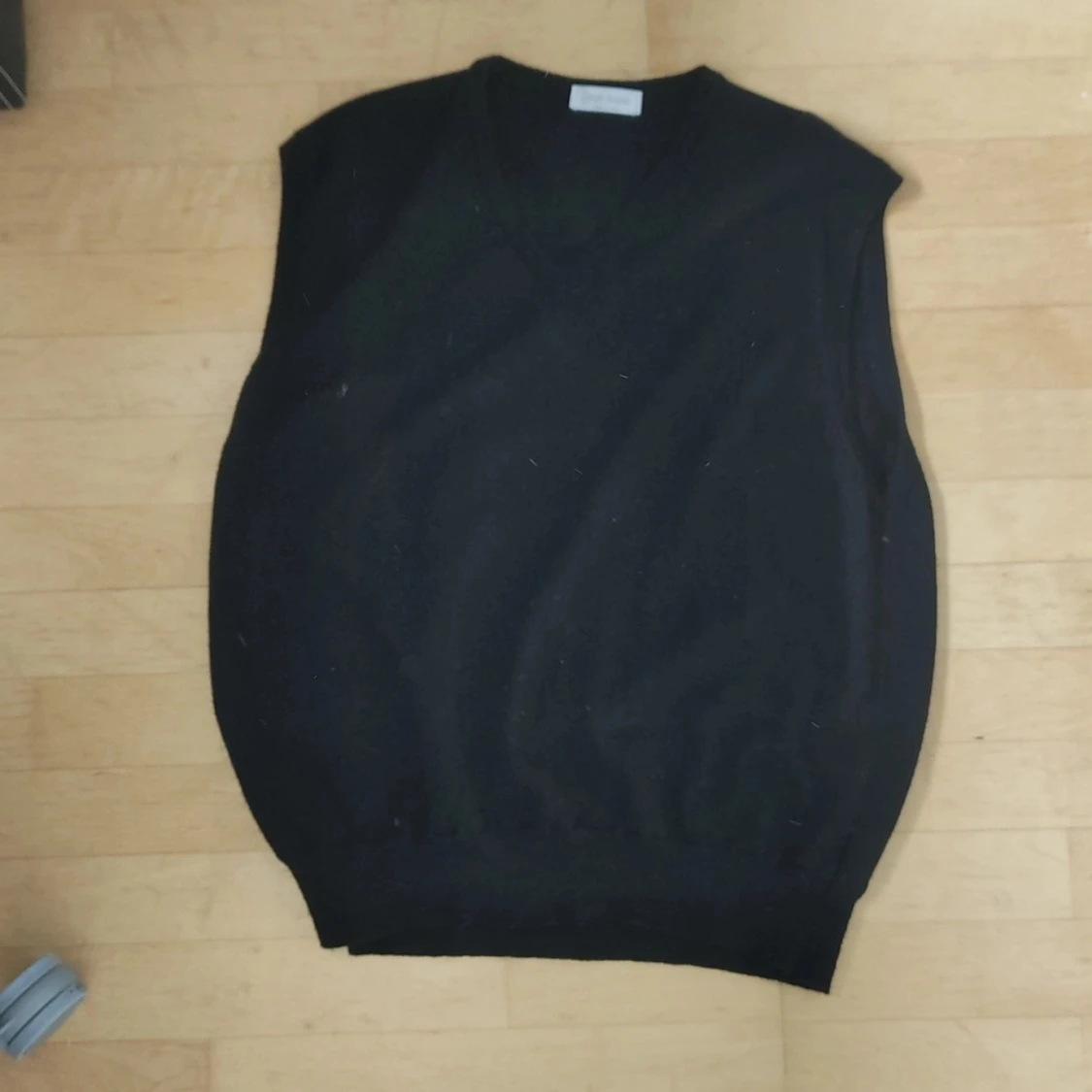 Svart ullväst från Gran Sasso