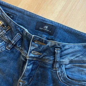 Ltb jeans  - Jätte fina jeans från LTB i fint skick!             Storlek 27/30.                                                   Säljer då de ej passar mig. 
