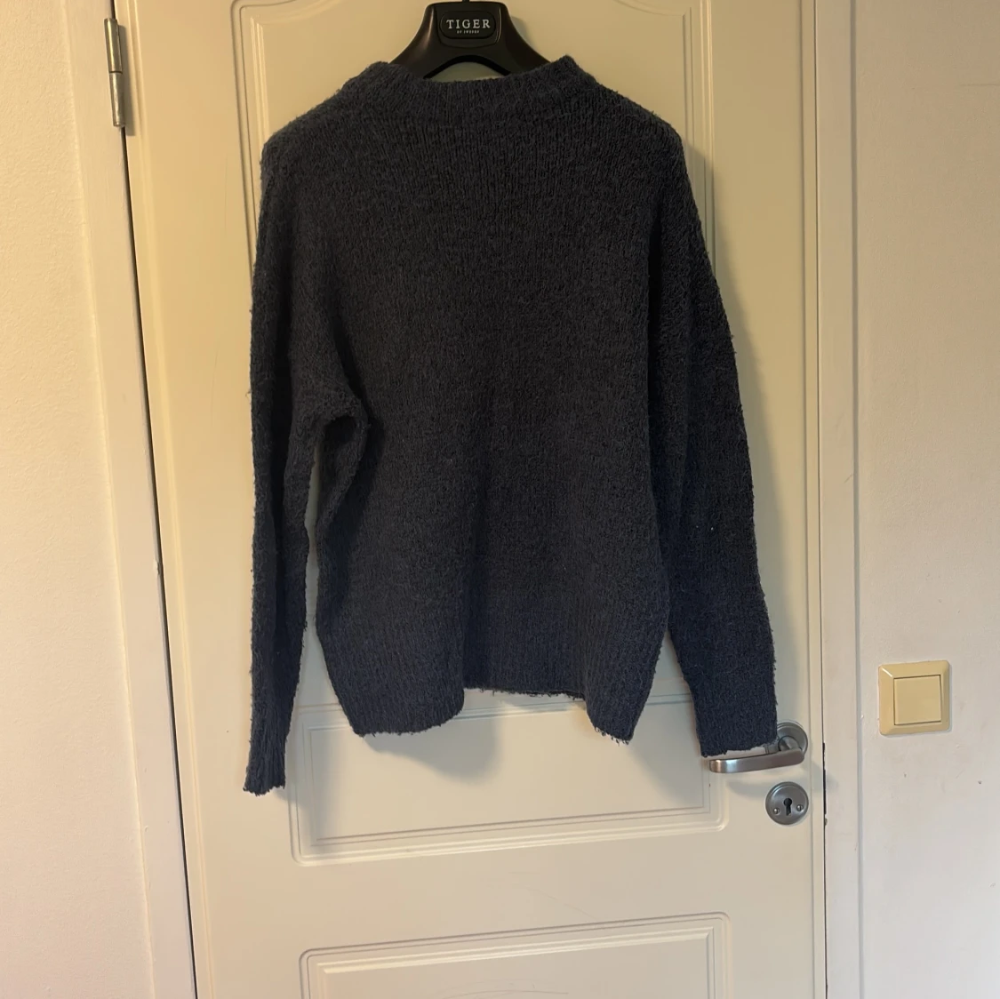 Mörkblå stickad tröja från lager 157 - 1