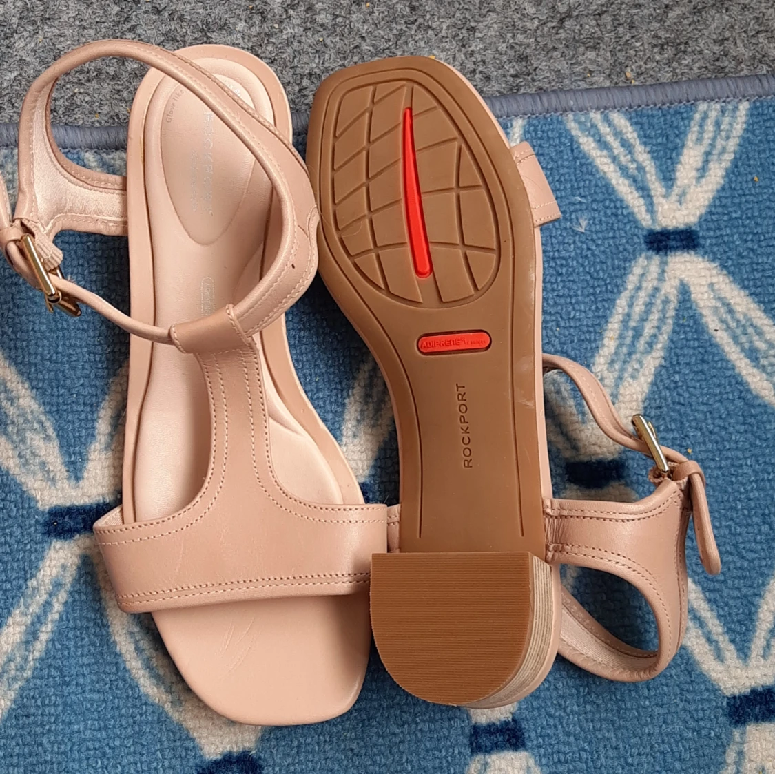 Beige sandaler med klack från Rockport - 2