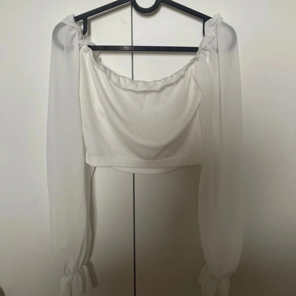 Vit offshoulder topp med långa ärmar - 2