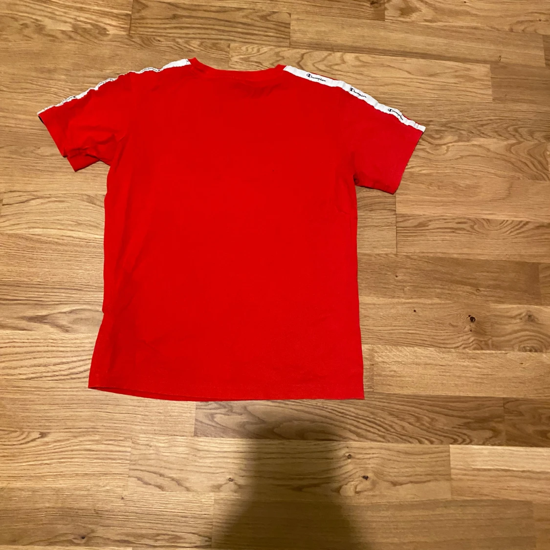 Röd t-shirt från Champion - 2