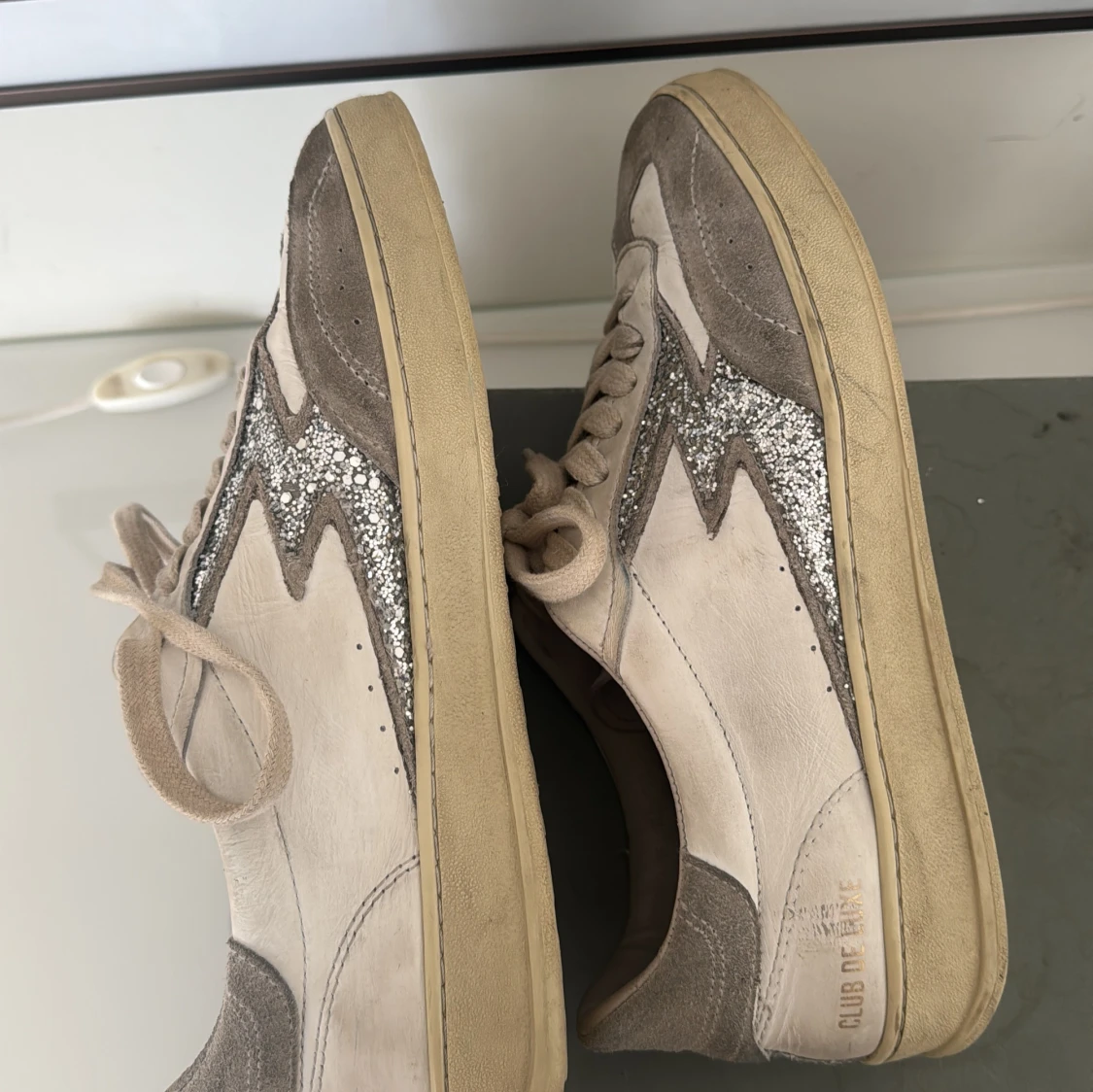 Vit och grå sneakers från Moa Concept storlek 40 - 4