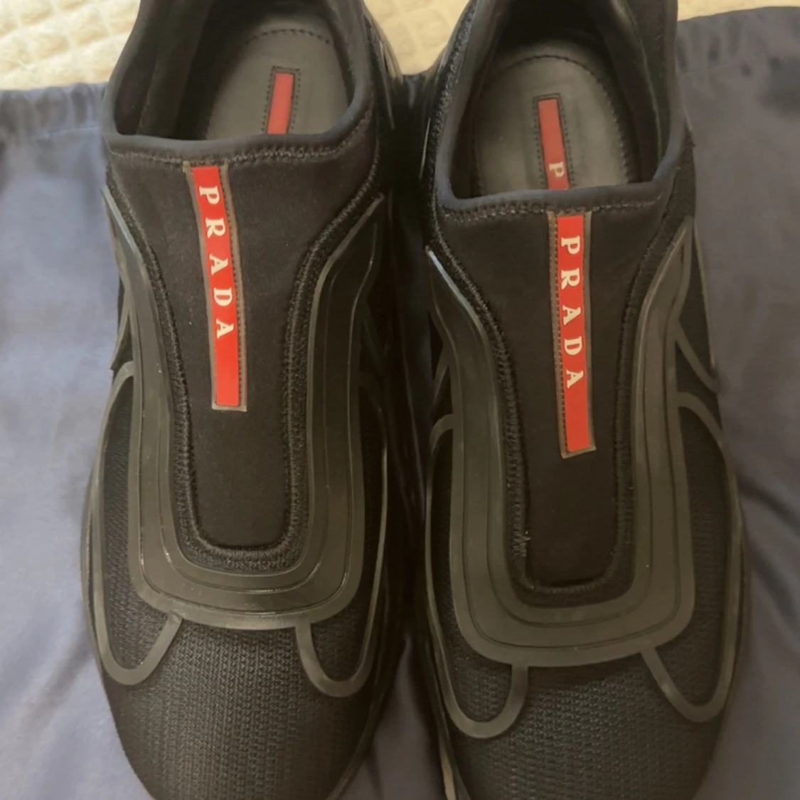 Svarta sneakers från Prada - 2