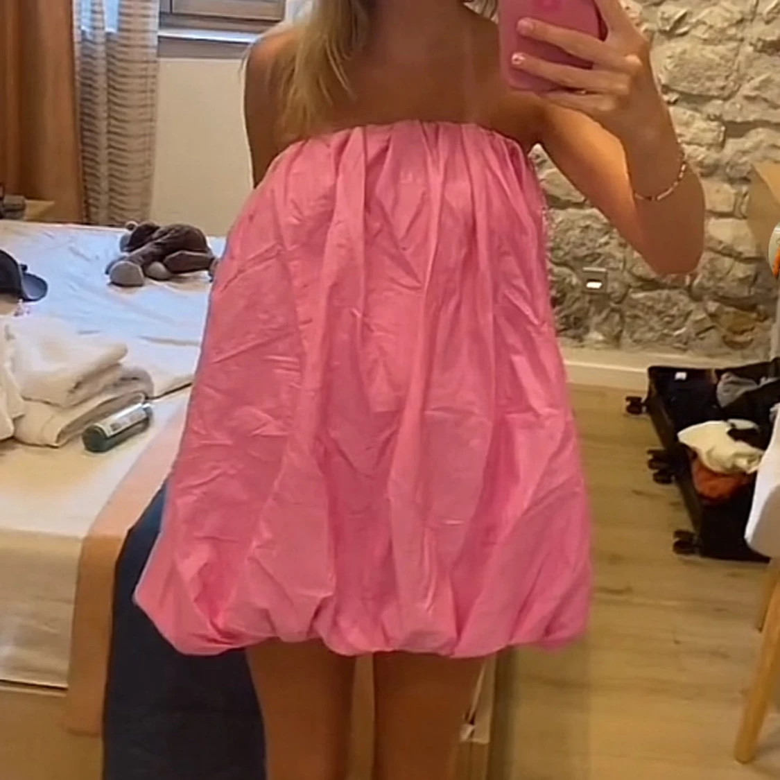 Rosa bubblig kortklänning