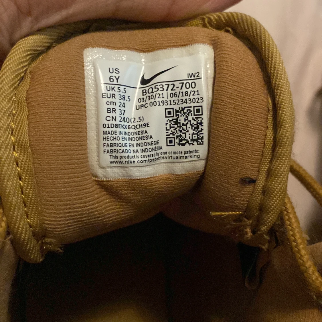 Gula boots från Nike med snörning - 4