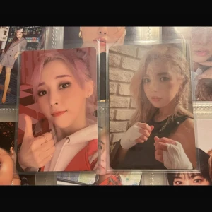 Bundle 2st mamamoo photocards - Moonbyul och Solar photocards från Reality in Black. Fick dem med ett album jag köpte secondhand, men vill helt enkelt inte ha dem.