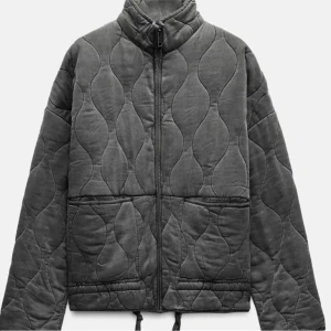 Zara jacka - Quiltad jacka från Zara💕💕 Jätteskön och perfekt nu till våren!