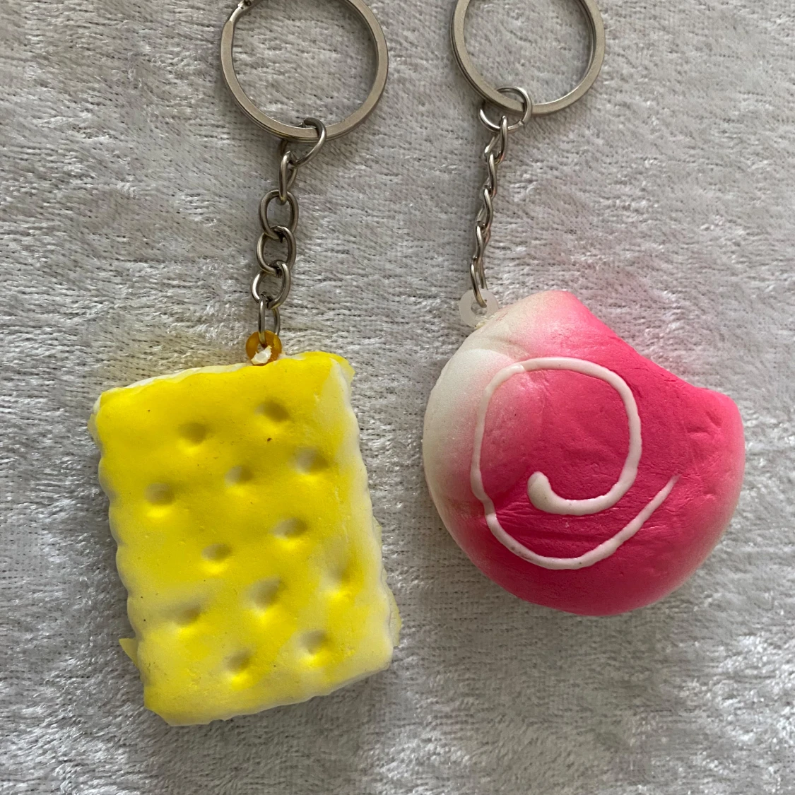 Söta nyckelringar med bakverkstema - 4