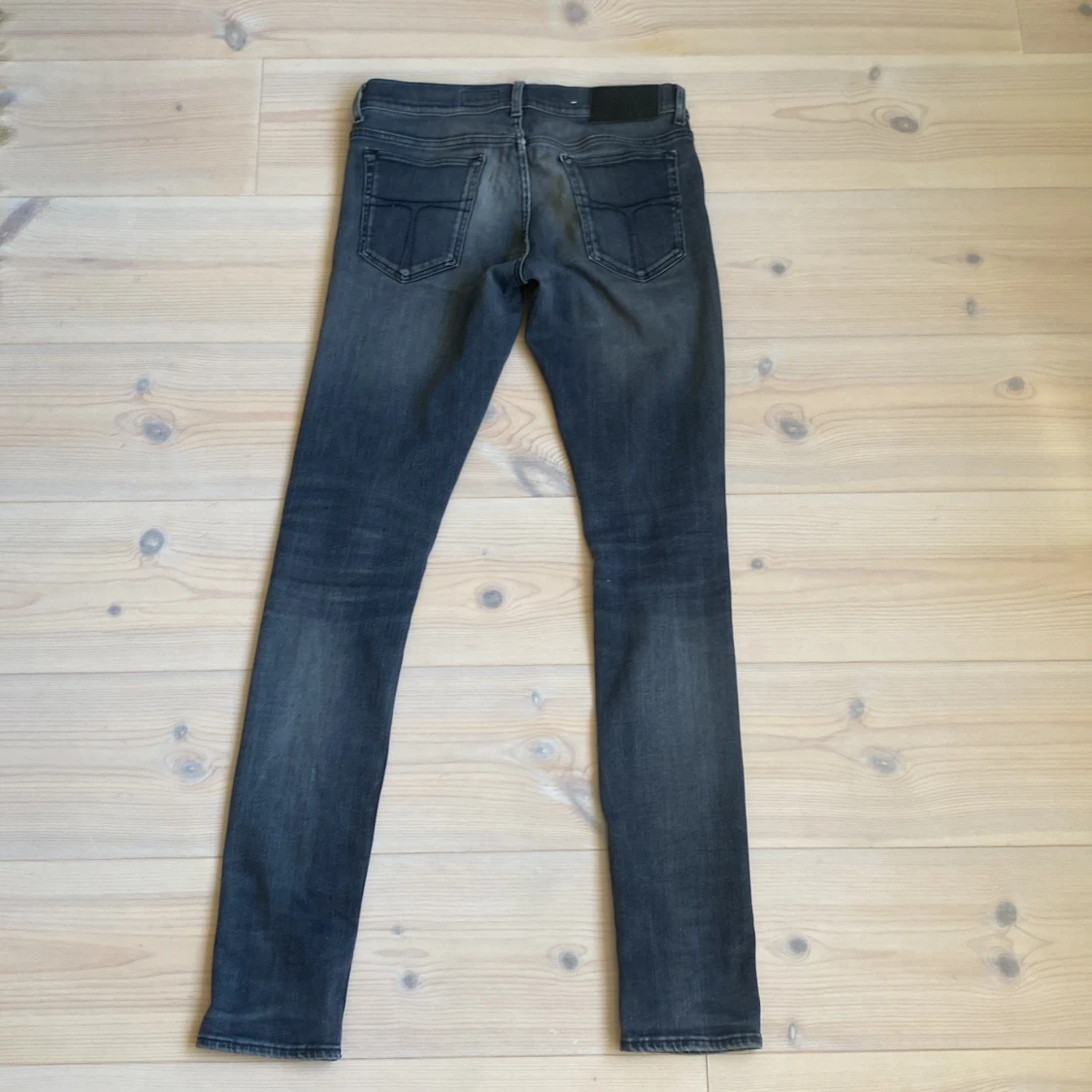 Grå jeans från Tiger of Sweden - 2