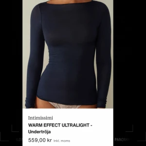 Intimissmi tröja  - Sparsamt använd, den har 2hål därav priset, dock är det inget som syns när man har på sig den, kom privat för bilder eller fler frågor, nypris 559💗💗