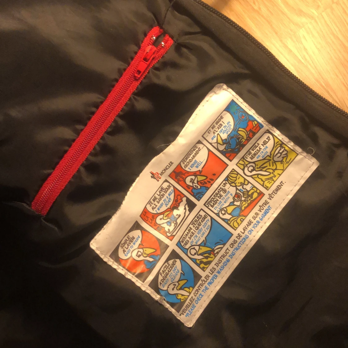 Svart dunväst från Moncler - 3