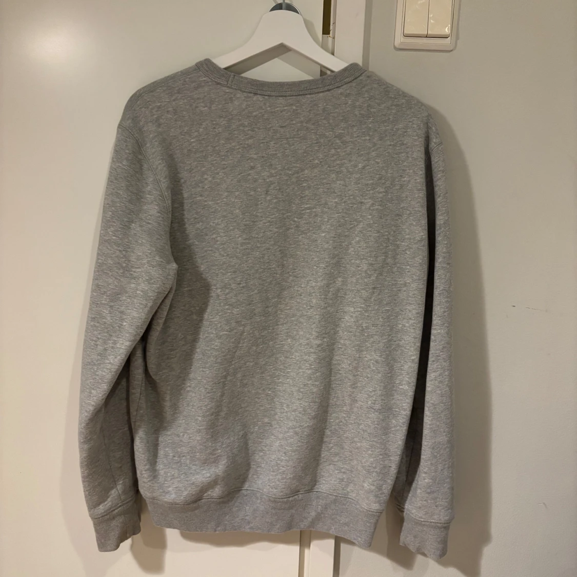 Grå sweatshirt från GAP - 2