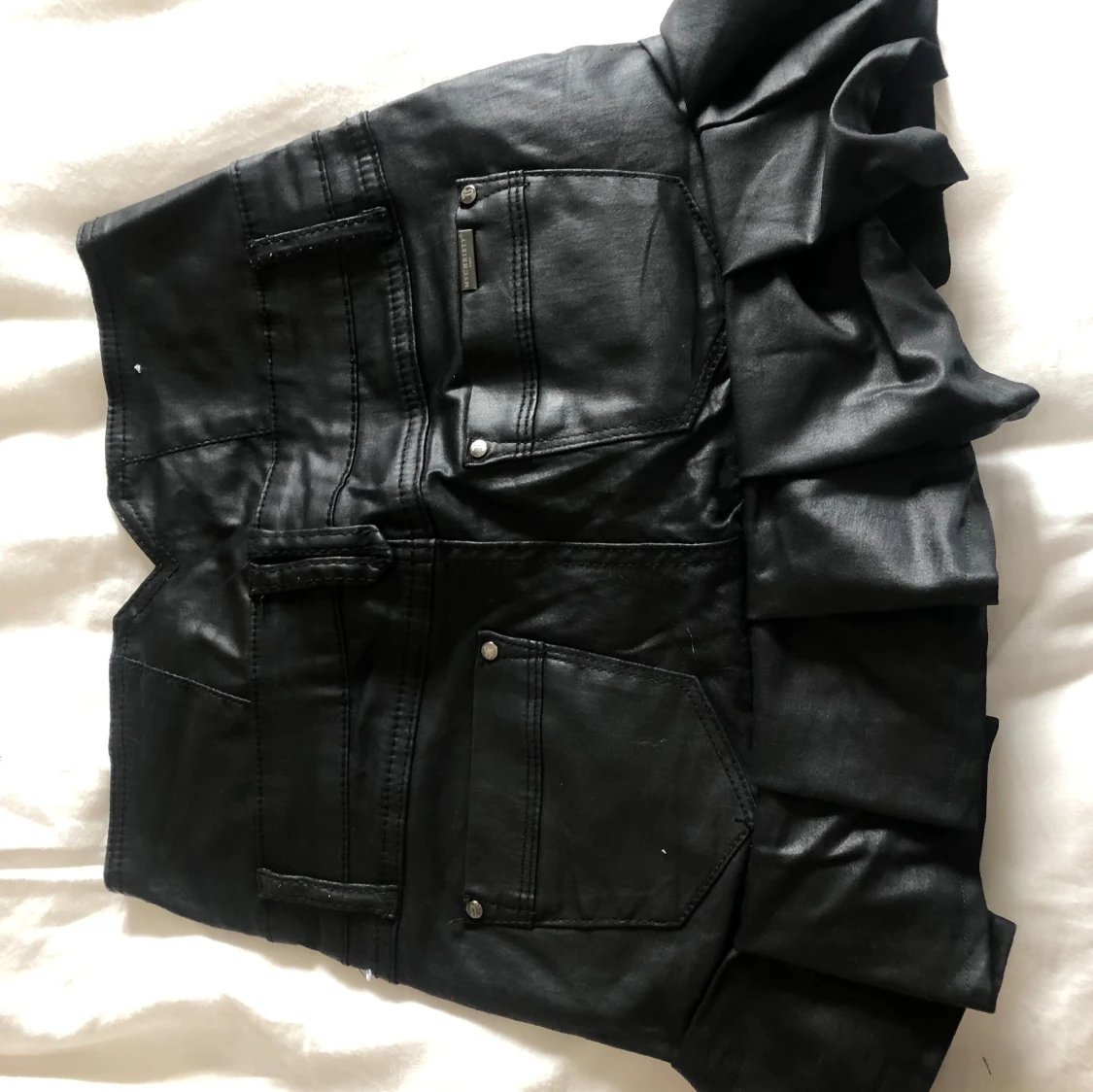 Svart volangkjol  - 1