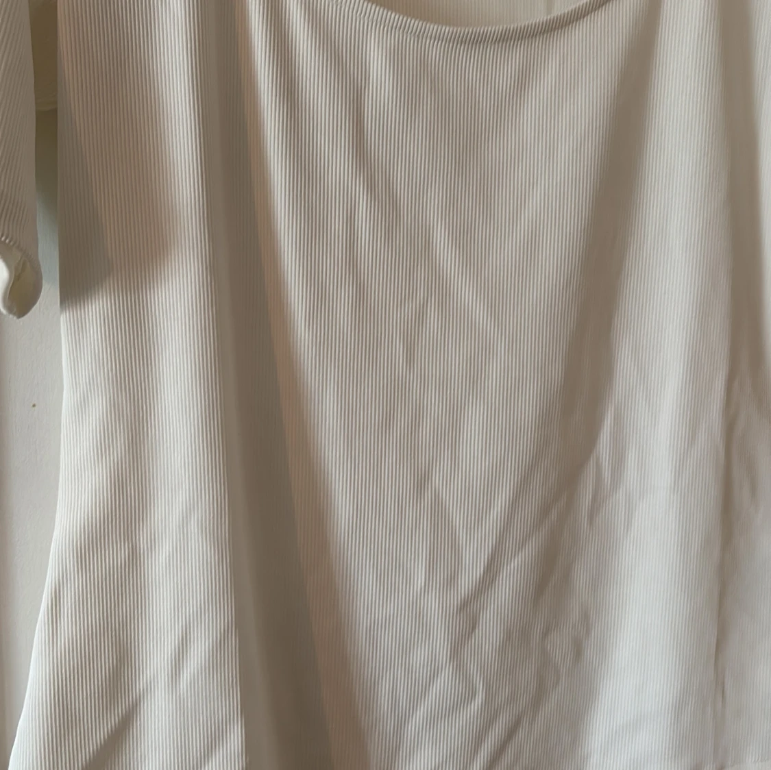 Vit ribbad topp från H&M - 1