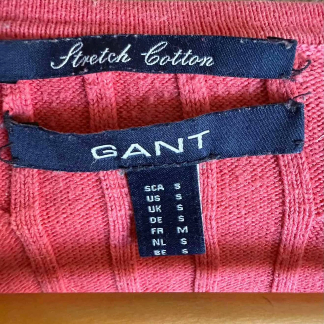 Rosa kabelstickad tröja från GANT - 1