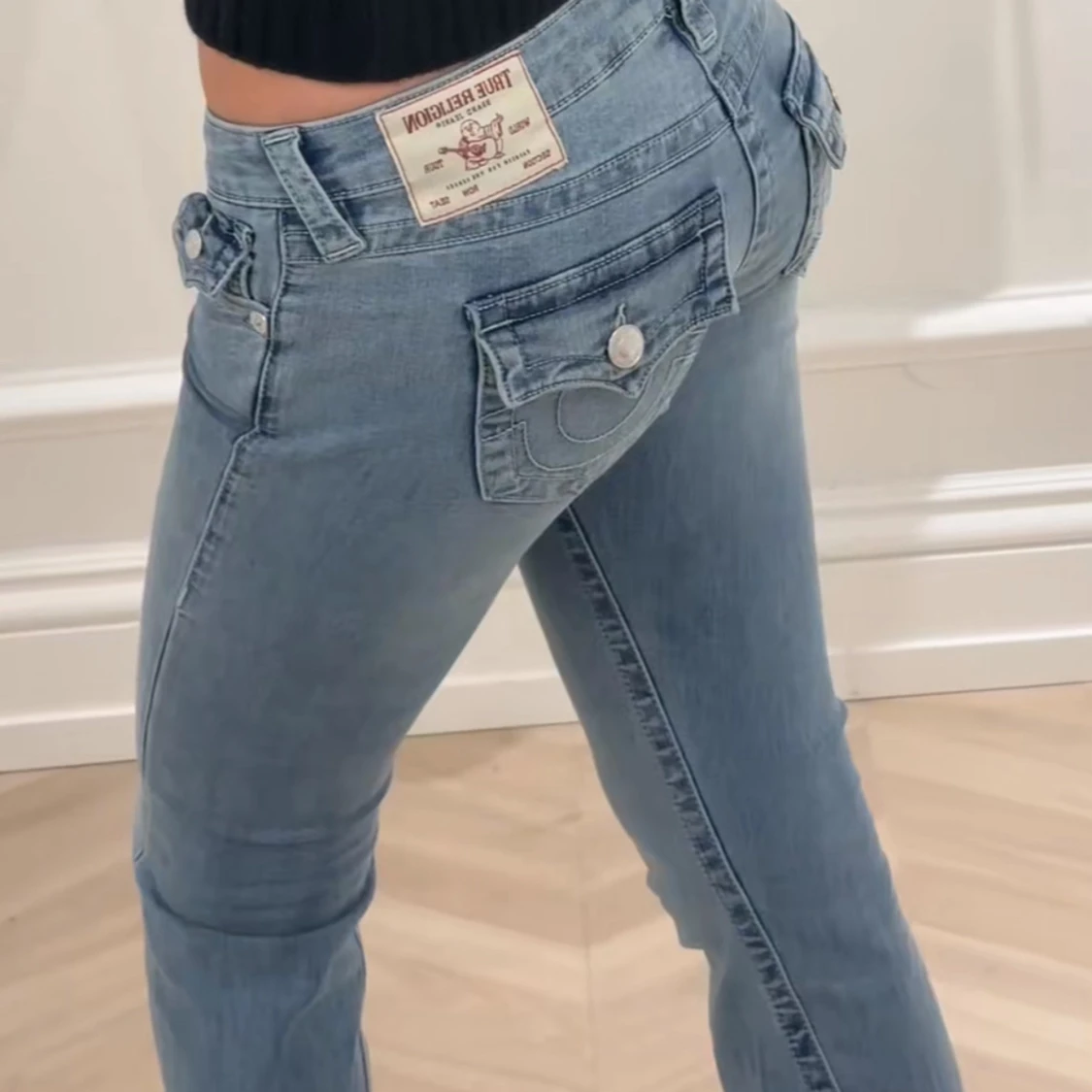 Ljusblå bootcut jeans från True Religion 26 - 1