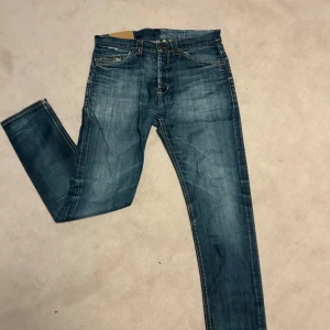 Dondup - Dondup jeans i stilren färg