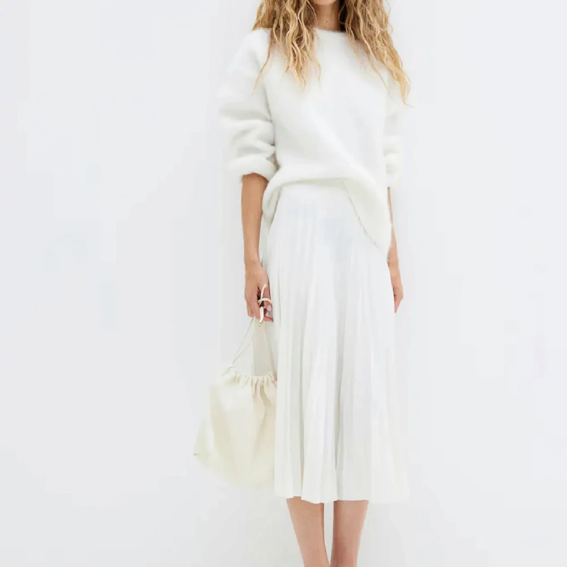 Söker vit mohairtröja - 1