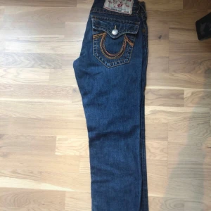 True religion jeans b - Baggy fit priset kan diskuteras 