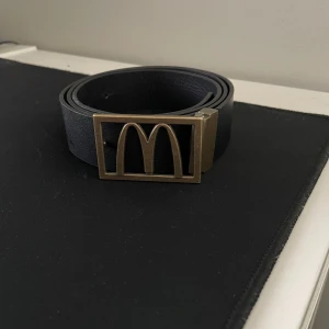 McDonald’s bälte  - McDonald’s Bälte | Helt nytt | 120 cm | Hör gärna av dig vid frågor och funderingar | Pris kan diskuteras vid snabb affär |