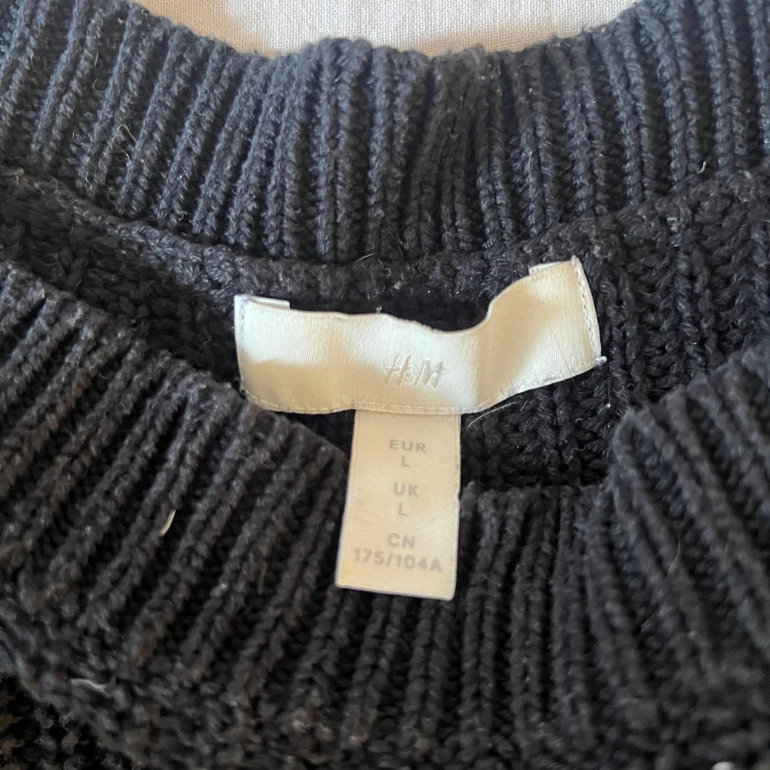 Svart stickad tröja från H&M - 1