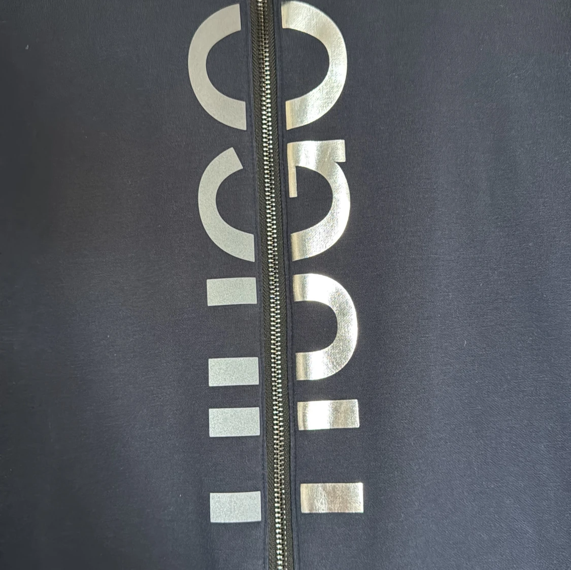 Mörkblå hoodie med dragkedja från Hugo - 1