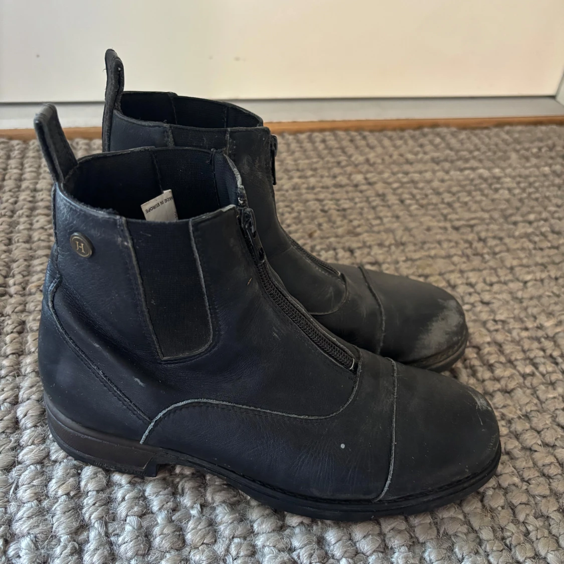 Svarta riskor med dragkedja - 2