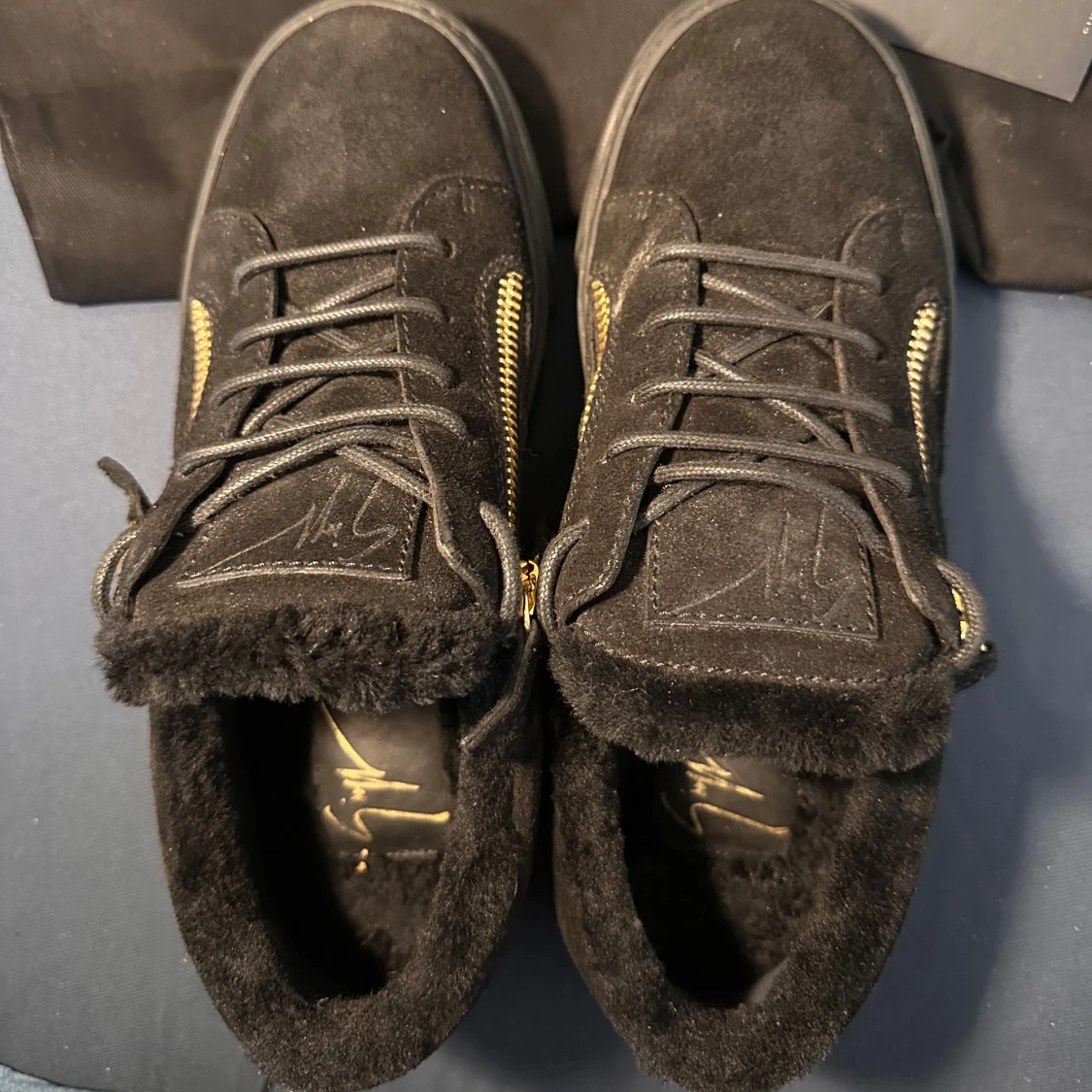  Giuseppe Zanotti med gulddragkedja - 2