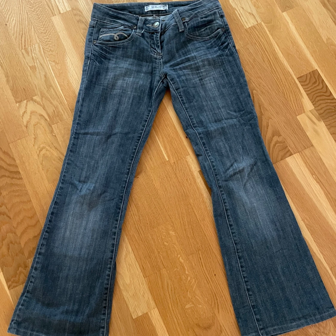 Lågmidjade bootcut jeans 