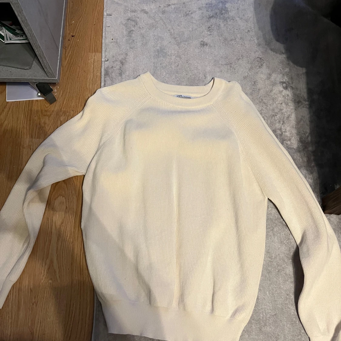 Vit stickad tröja från Zara aldrig använd