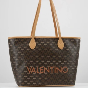 Valentino Liuto väska - Helt ny (oanvänd), fortfarande i originalförpackning