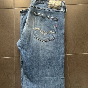 Replay jeans - Replay Jeans | Storlek 34/34 | Skick 10/10 | Ny pris 1799 | Pris 499 // Virtual Closet🙌🙌 