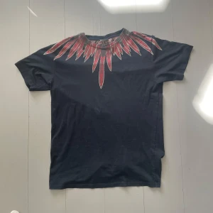 Marcelo Burlon T shirt - Mycket bra skick | Passar storlek S/M, modellen är 181 cm | Skriv vid minsta fråga😁