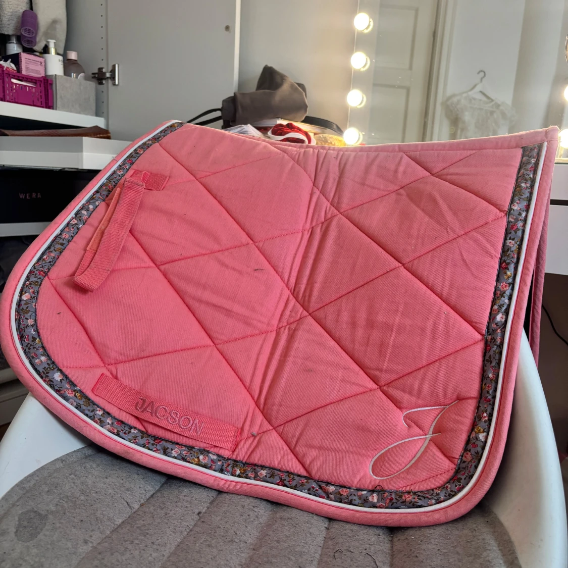 Rosa schabrak från Jacson - 1