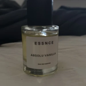 Essnce Absolu Vanilla - Säljer min absolu vanilla då dpften inte passar mig😊