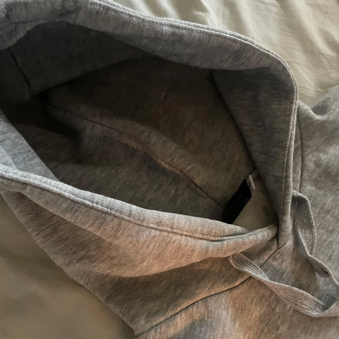 Grå hoodie, hov1 - 3