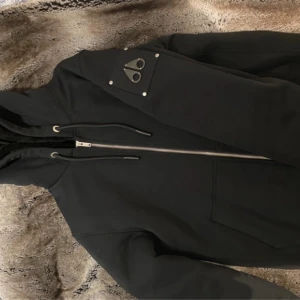 Moose knuckles bunny  - Ny pris 4,899 helt ny typ köpt nydligen på nk här i Sthlm,  dm vid intresse😁