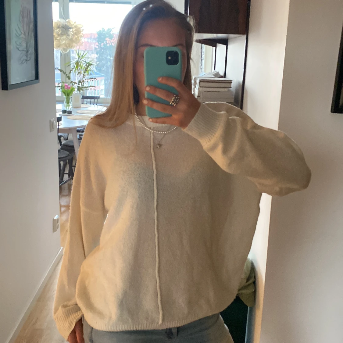 Vit stickad tröja - 1