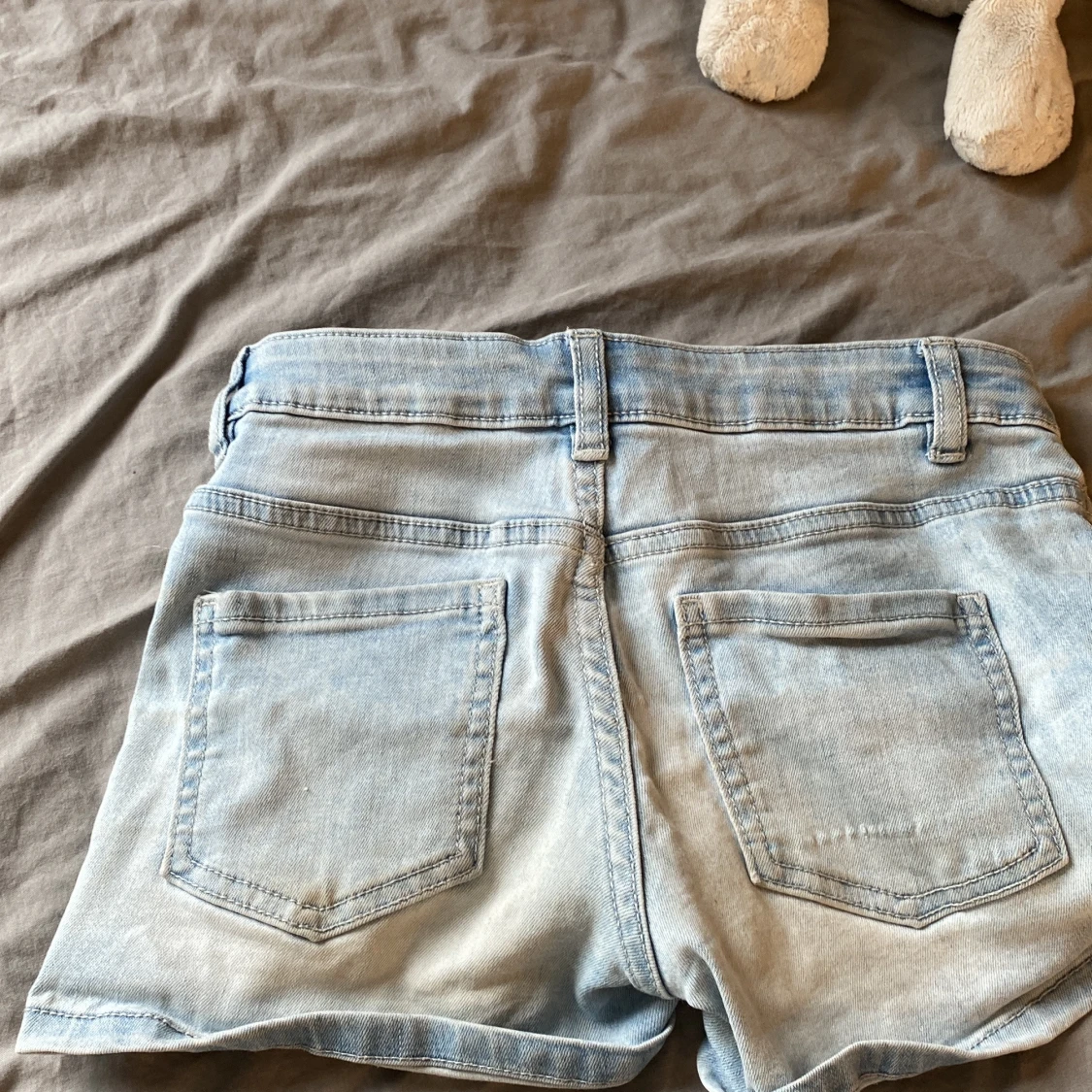 Ljusblå jeansshorts - 3