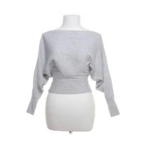 Grå One shoulder tröja  - As snygg one shoulder tröja med najs passform 
