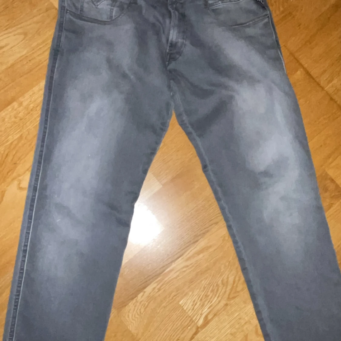 Grå jeans från Replay - 1