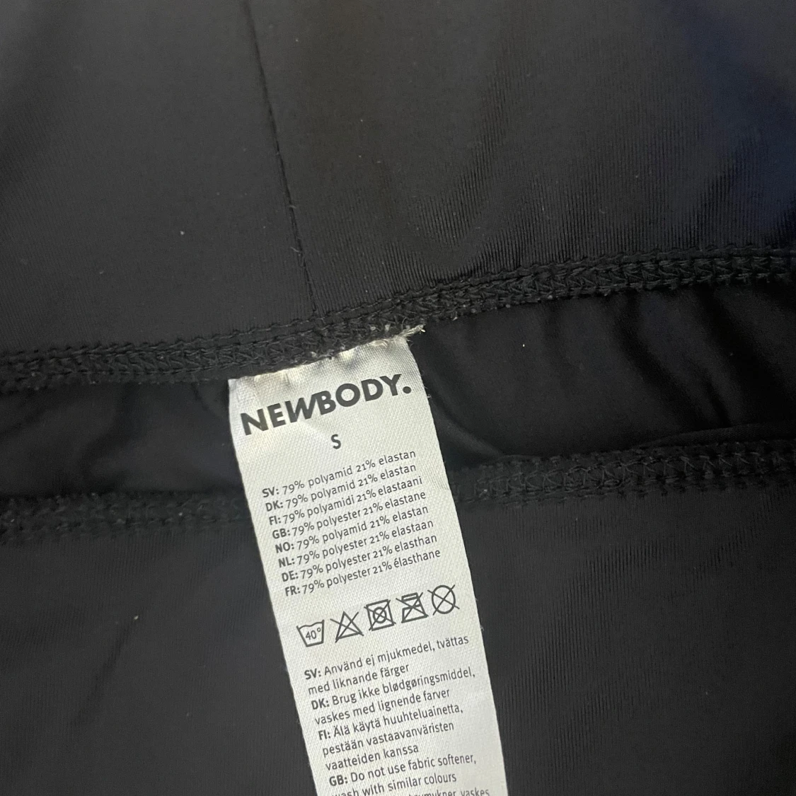 Svarta leggings från Newbody