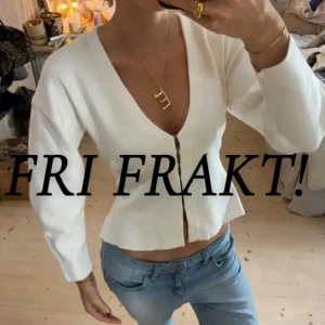 fri frakt - Köp idag och få fri frakt! Säg bara till vilken annons så lägger jag upp på nytt så får du fri frakt!:) 14 april💕💕💕💕
