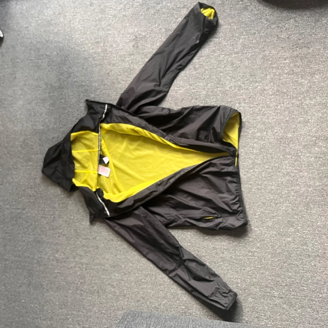 Adidas Wind Breaker - 1