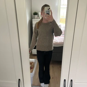 Stickad tröja  - Fina stickad tröja från vila 