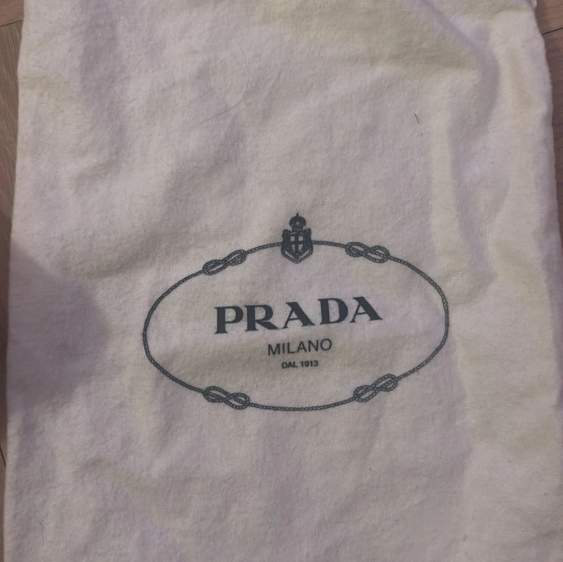 Beige& gula ballerinaskor från Prada - 4