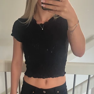 Svart topp - super fin basic topp❣️