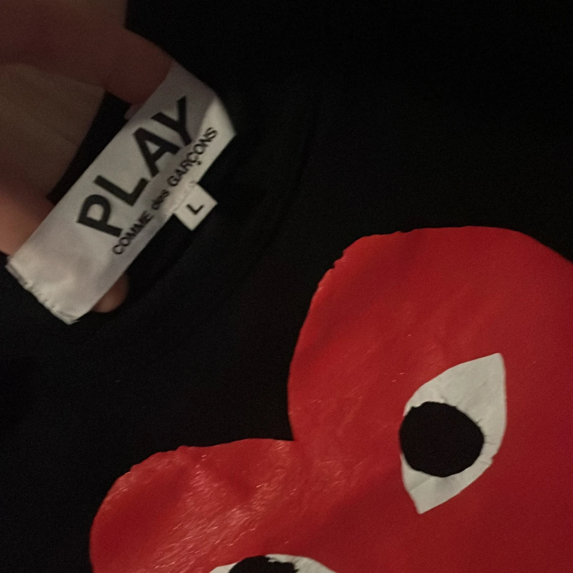 Svart t-shirt från Comme des Garçons Play - 1