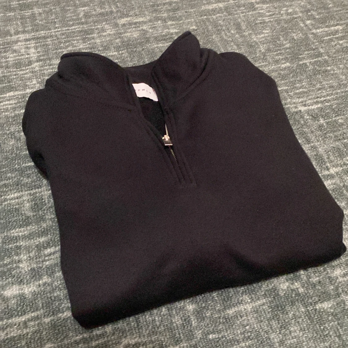 Svart tröja med dragkedja från Topman - 2